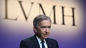 Bernard Arnault Becomes First European Worth $300 Billion